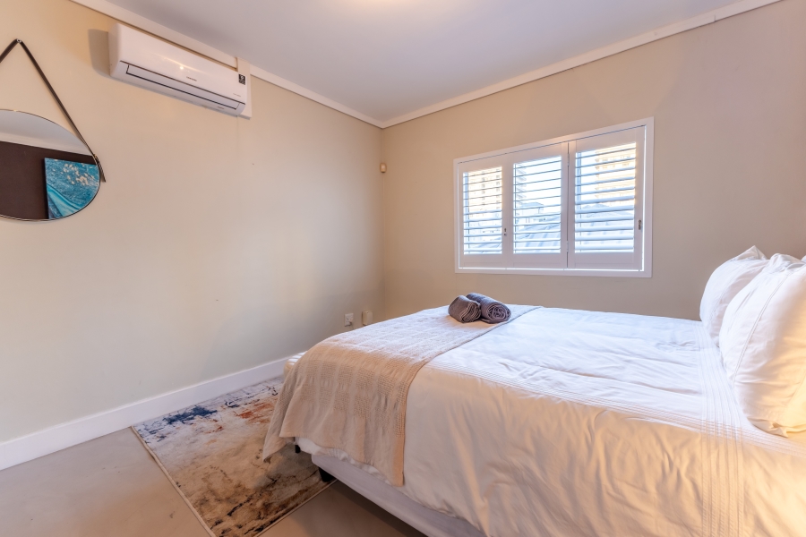 To Let 3 Bedroom Property for Rent in Sea Point Western Cape
